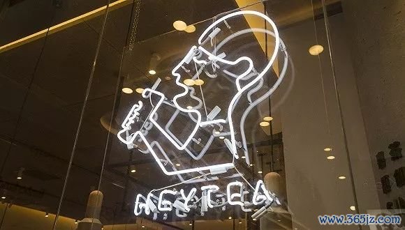 港股杠杆炒股平台 为流量不要下限？喜茶的跨界营销让网友“吐了”……