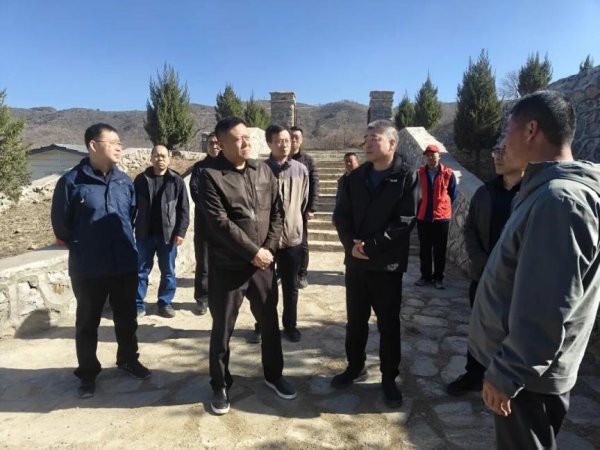房山区纪委监委主要领导督导检查森林防火和清明祭扫服务保障工作