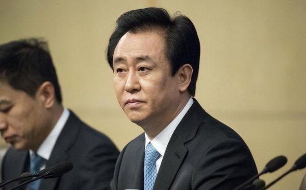技术性离婚、家族信托全失效！许家印夫妇550亿资产遭全球冻结