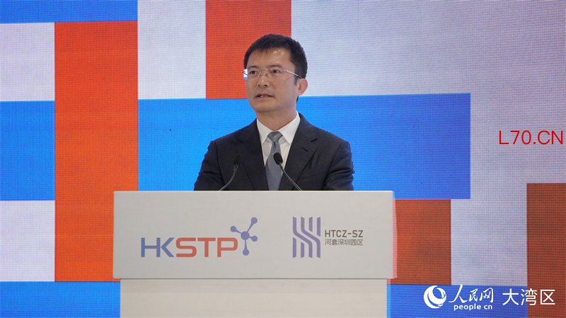 深圳市政协副主席、福田区委书记兼河套发展署党组书记黄伟致辞。人民网 严小晶摄