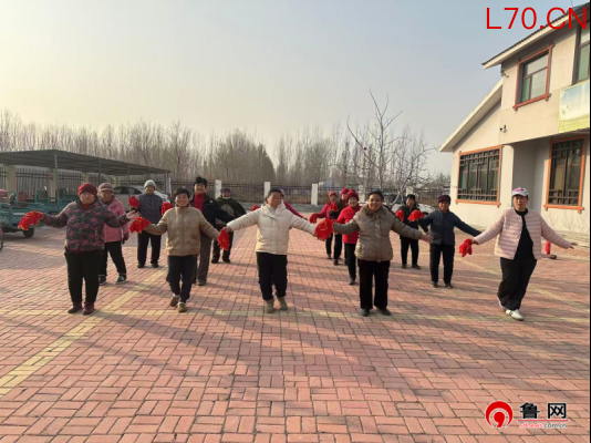 德州天衢新区抬头寺镇开展“春风送暖 舞悦惠民”广场舞文化惠民活动