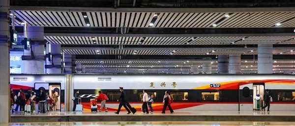 走错路了? 全世界都在搞“航空+普铁”, 中国为何死磕高铁网?
